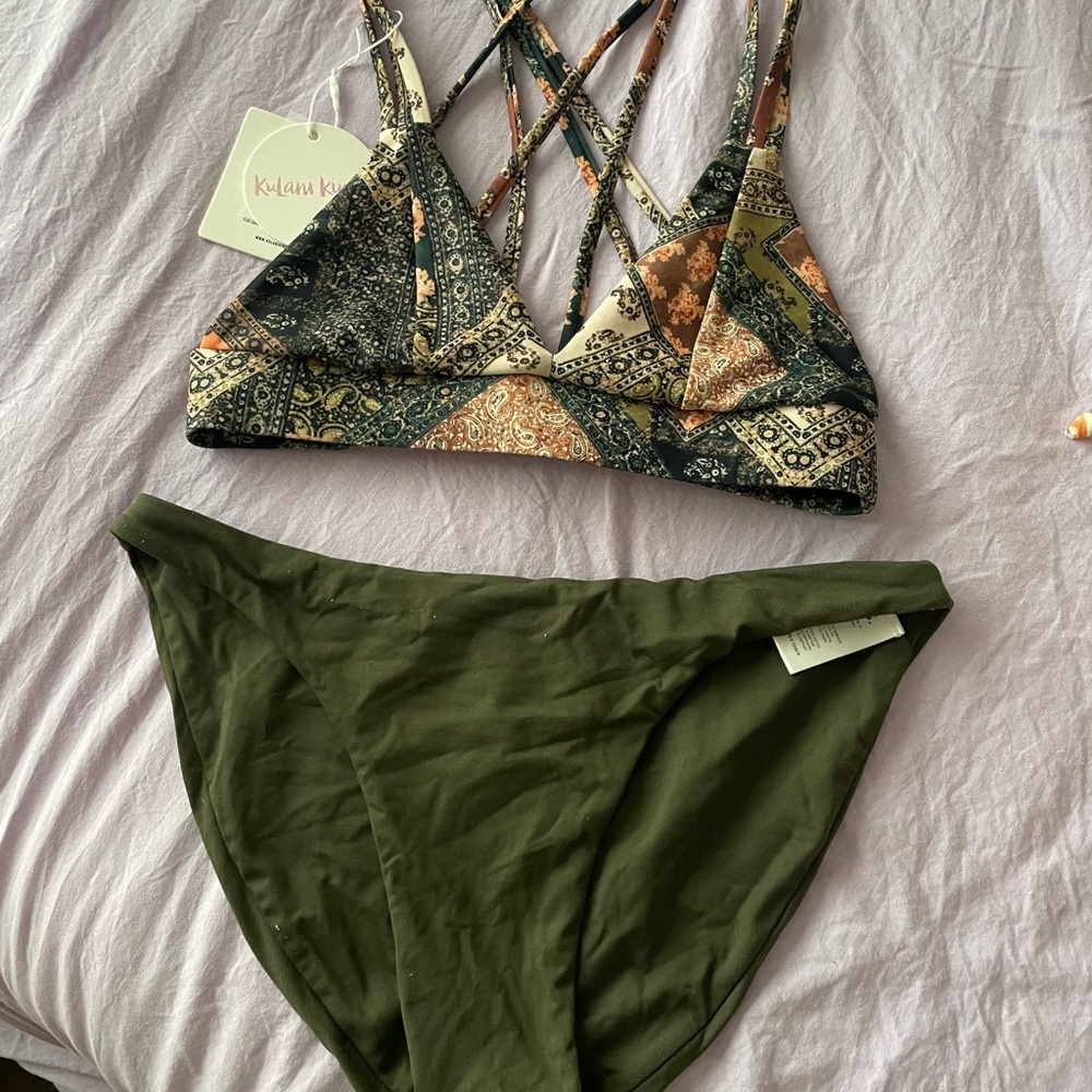 Kulani Kinis swim suit